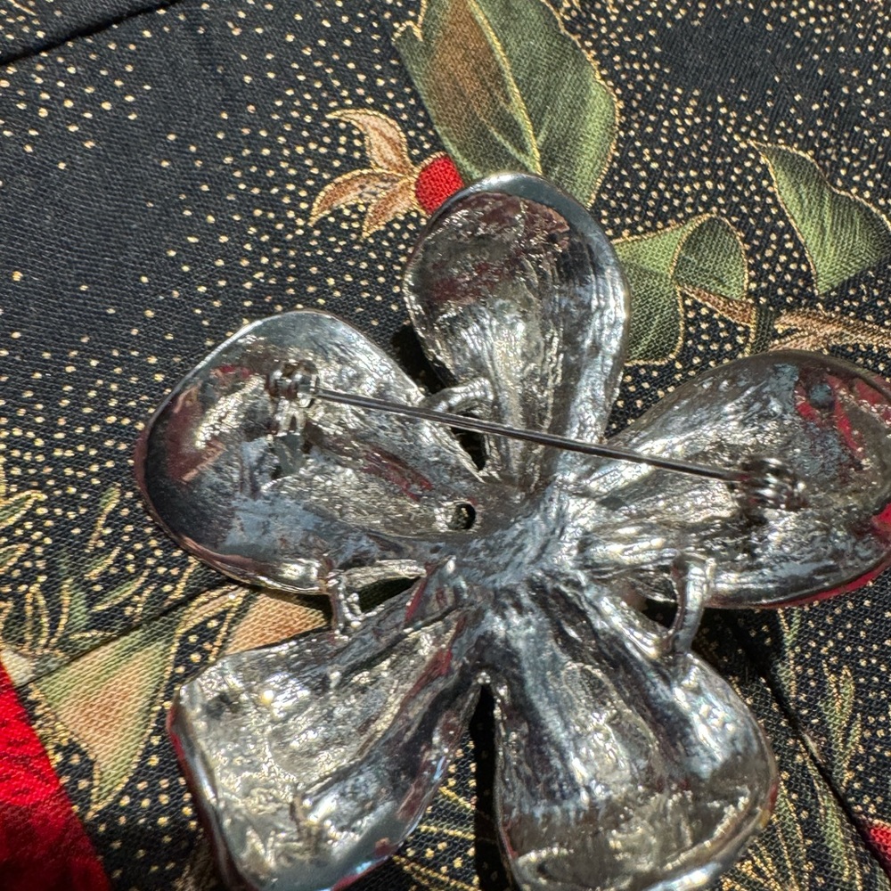 Brooch - Picture 2 of 3